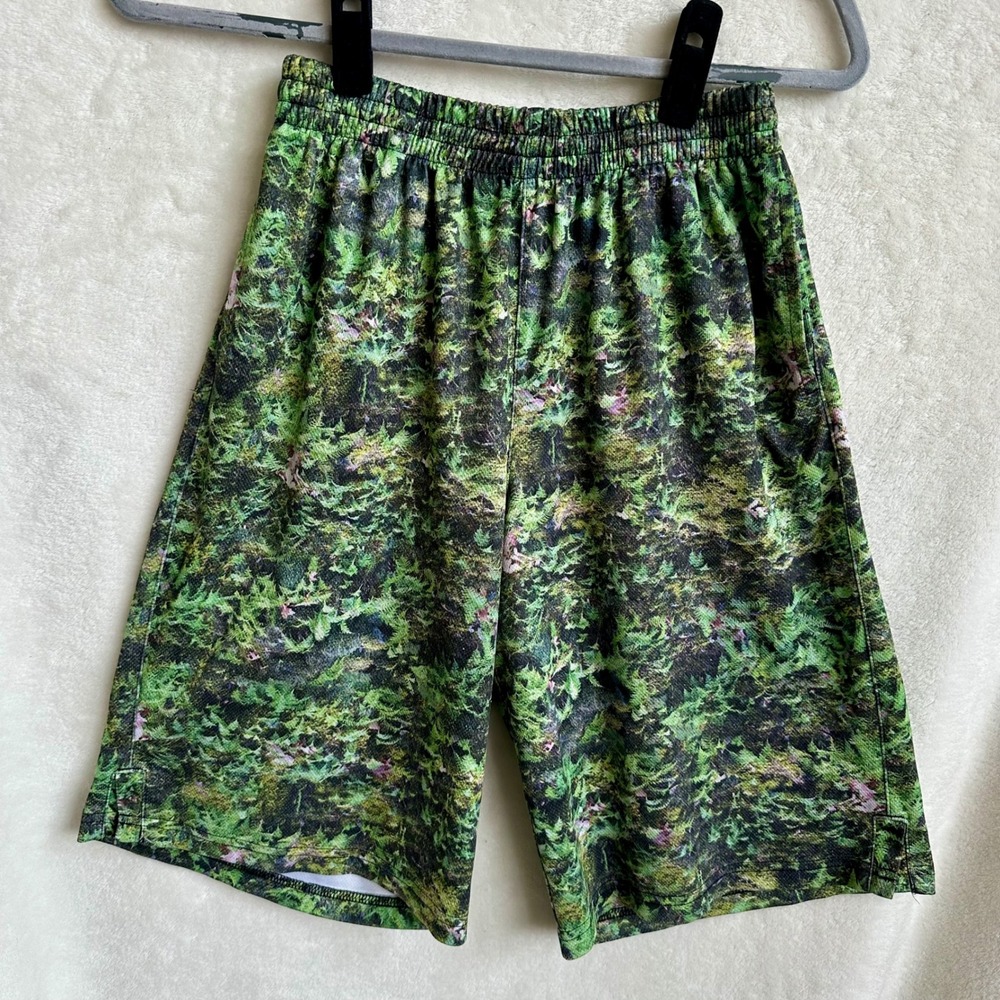 Nike‎ SB Skateboarding Forest Camo Print Shorts Youth XL Boys Girls Skate
